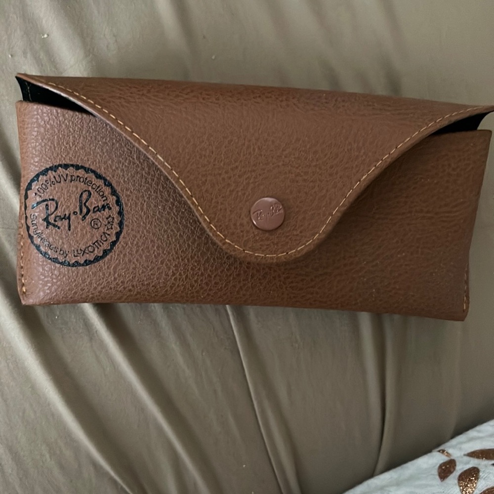 Dark brown RayBans case with wipe, brand new!